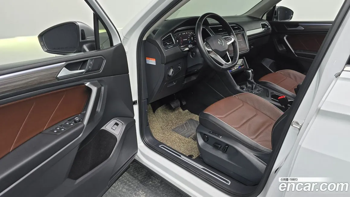 Volkswagen Tiguan — фото 7