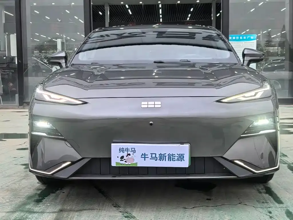 Geely Galaxy E8