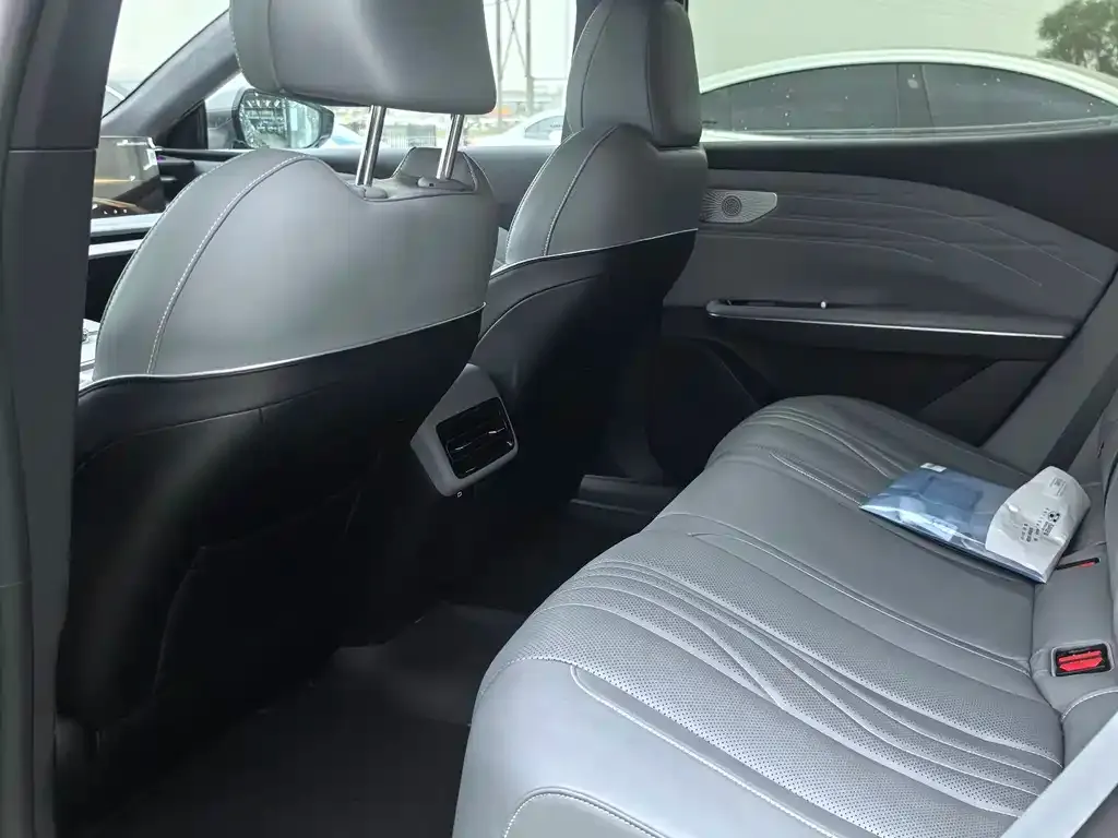 Geely Galaxy E8 2024 из CN, фото 2