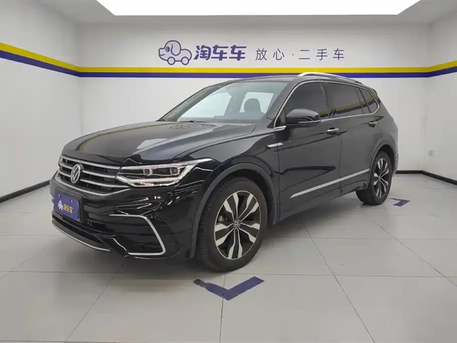 Volkswagen Tiguan L — фото 1