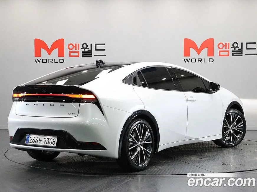Toyota Prius 2025 из KR, фото 8