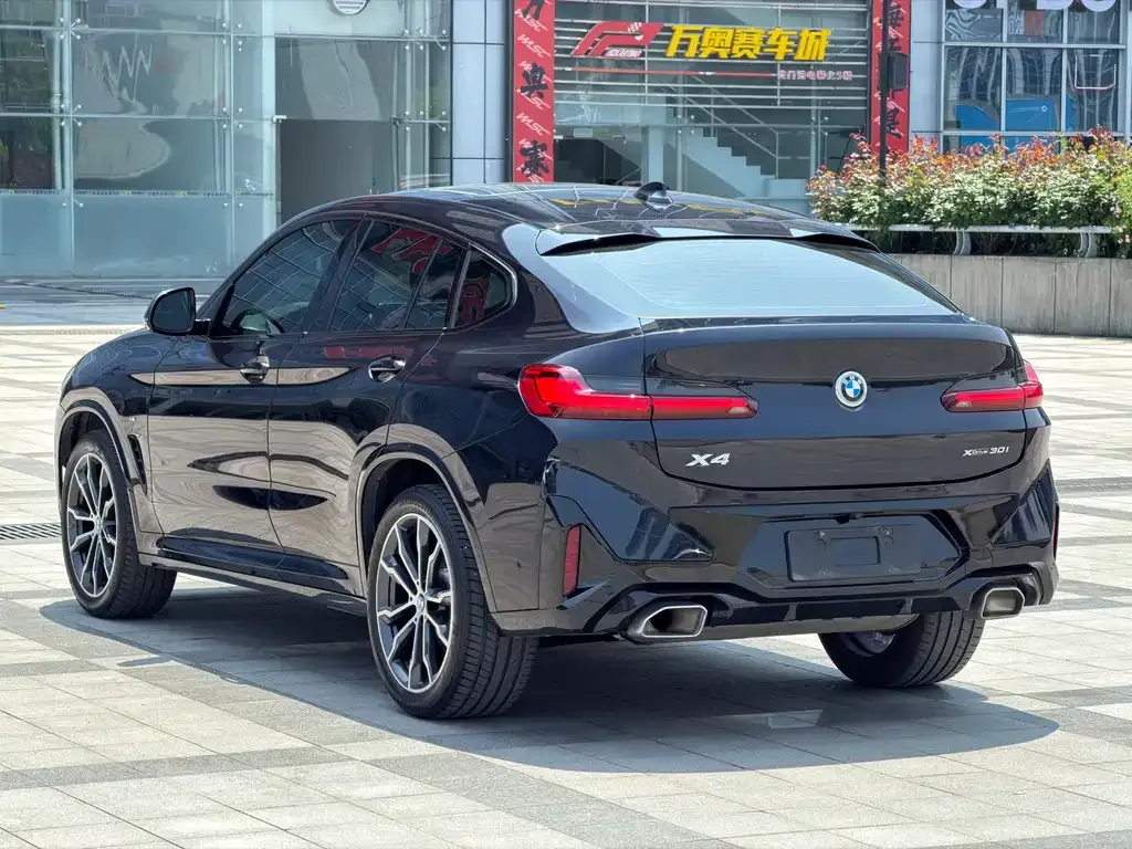 BMW X4 — фото 9