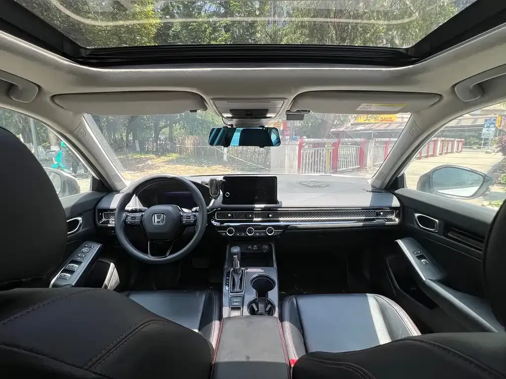 Honda Civic 2021 из CN, фото 2