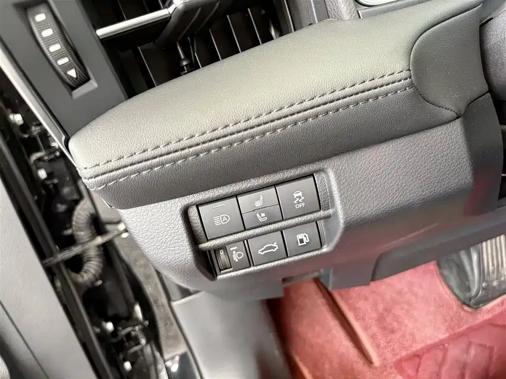 Toyota Avalon 2025 из CN, фото 3