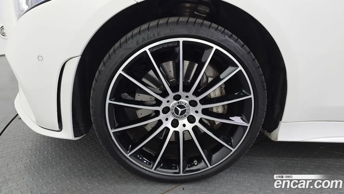 Mercedes-Benz CLS-Class — фото 10