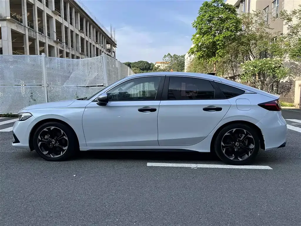 Honda Civic — фото 10