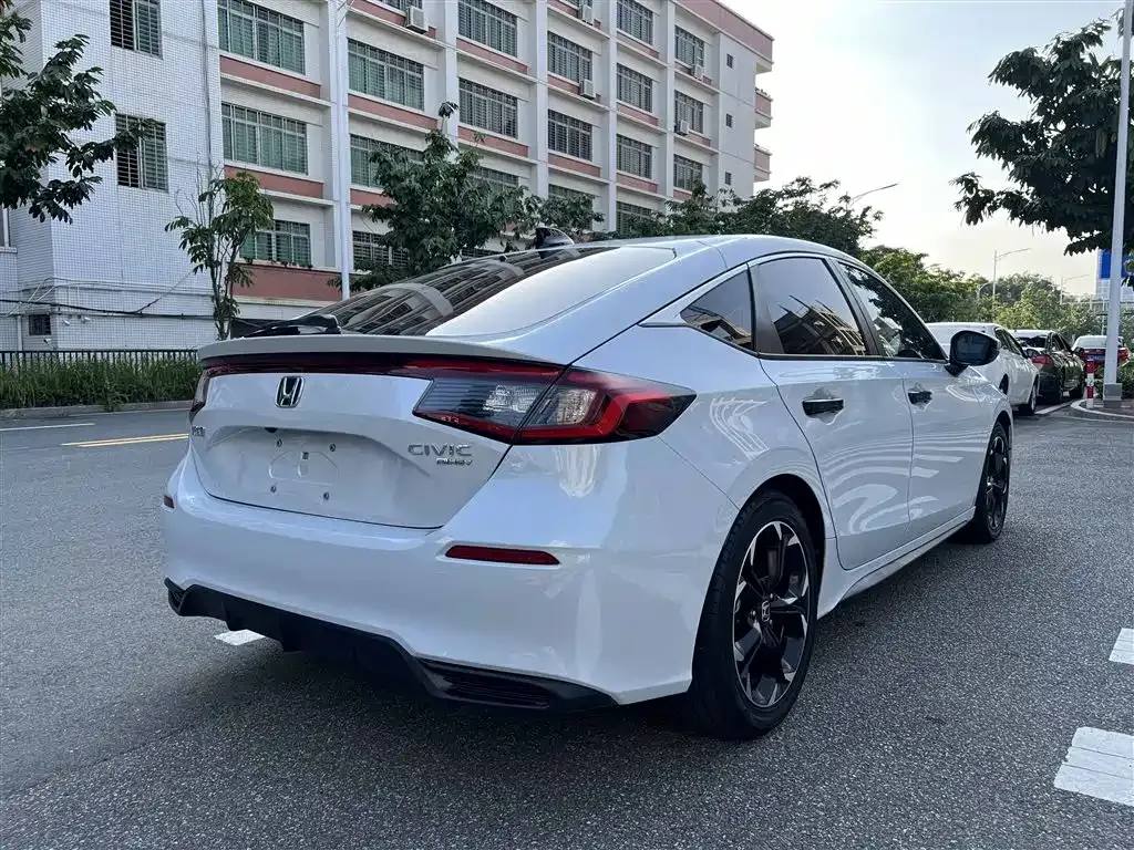 Honda Civic — фото 9