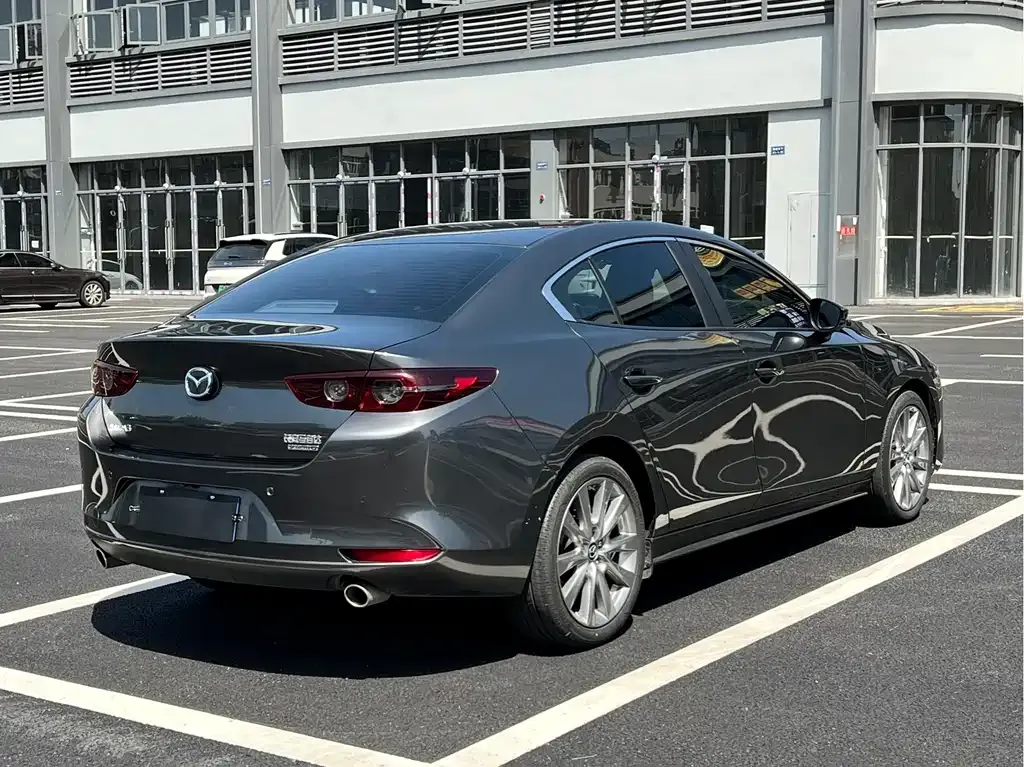Mazda 3 Axela — фото 6