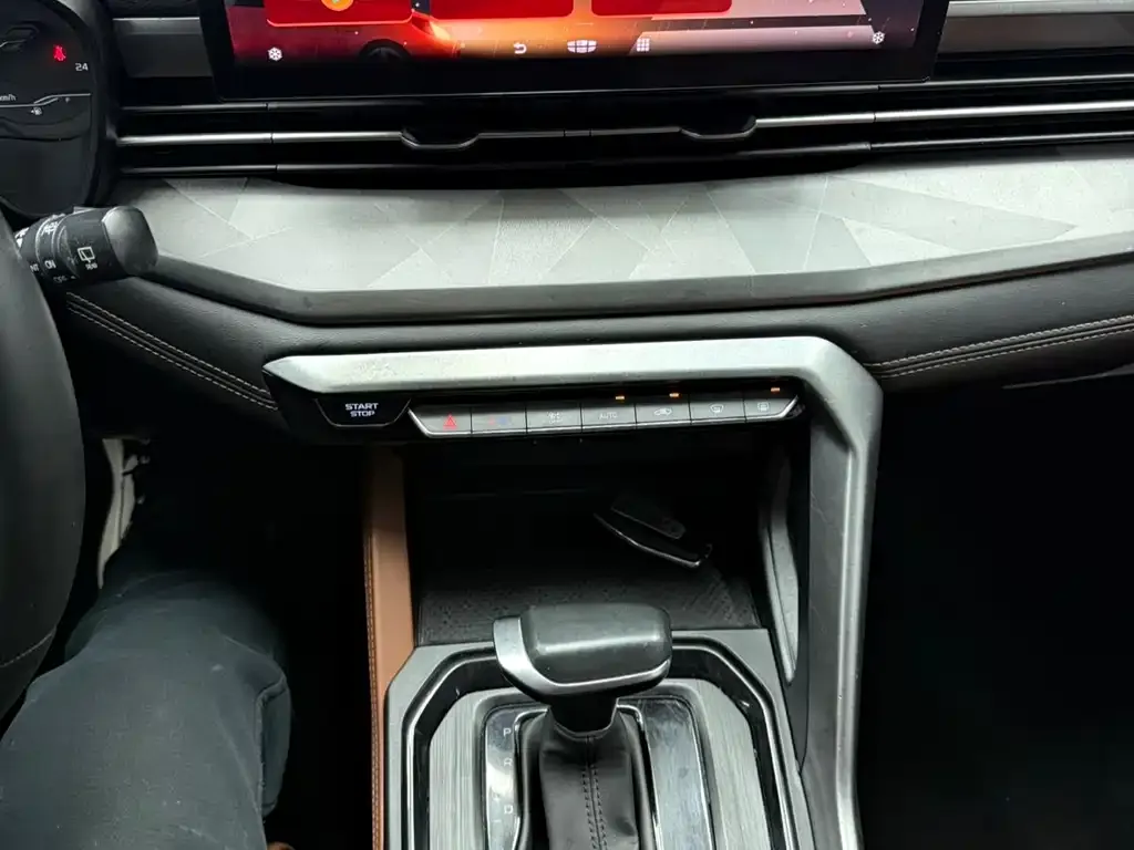 Geely Vision X6 2022 из CN, фото 6