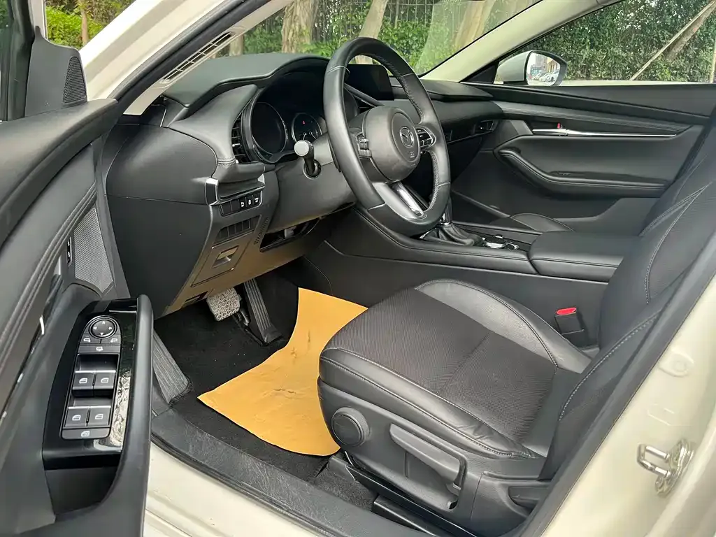 Mazda 3 Axela 2022 из CN, фото 6