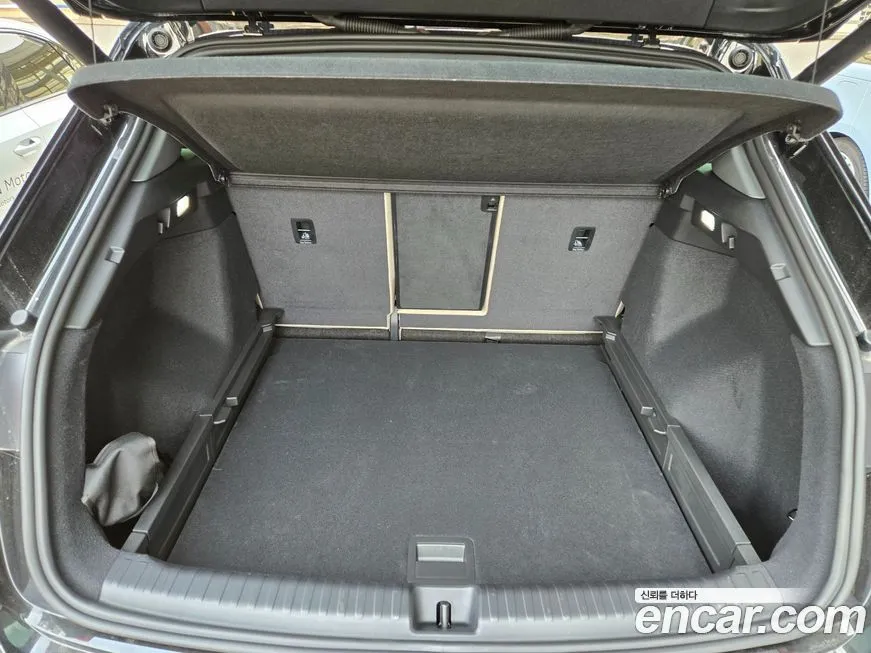 Audi Q4 e-tron — фото 10