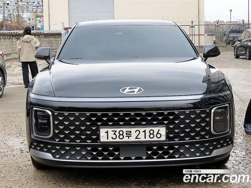 Hyundai Grandeur — фото 1