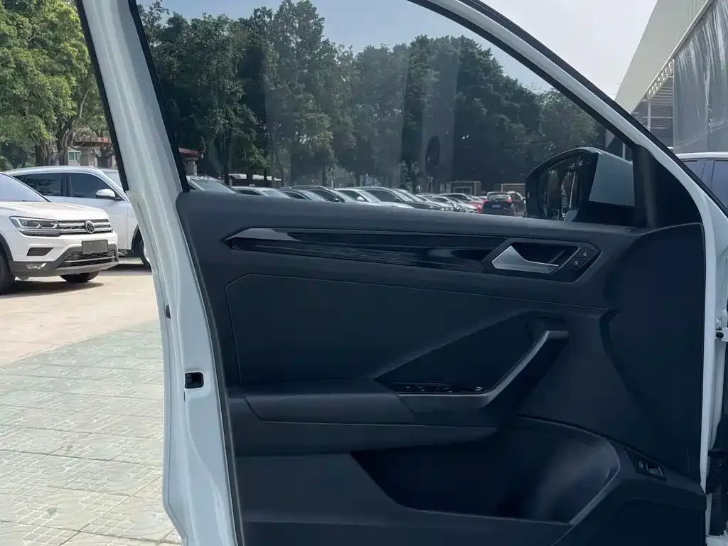 Volkswagen T-Roc 2022 из CN, фото 10