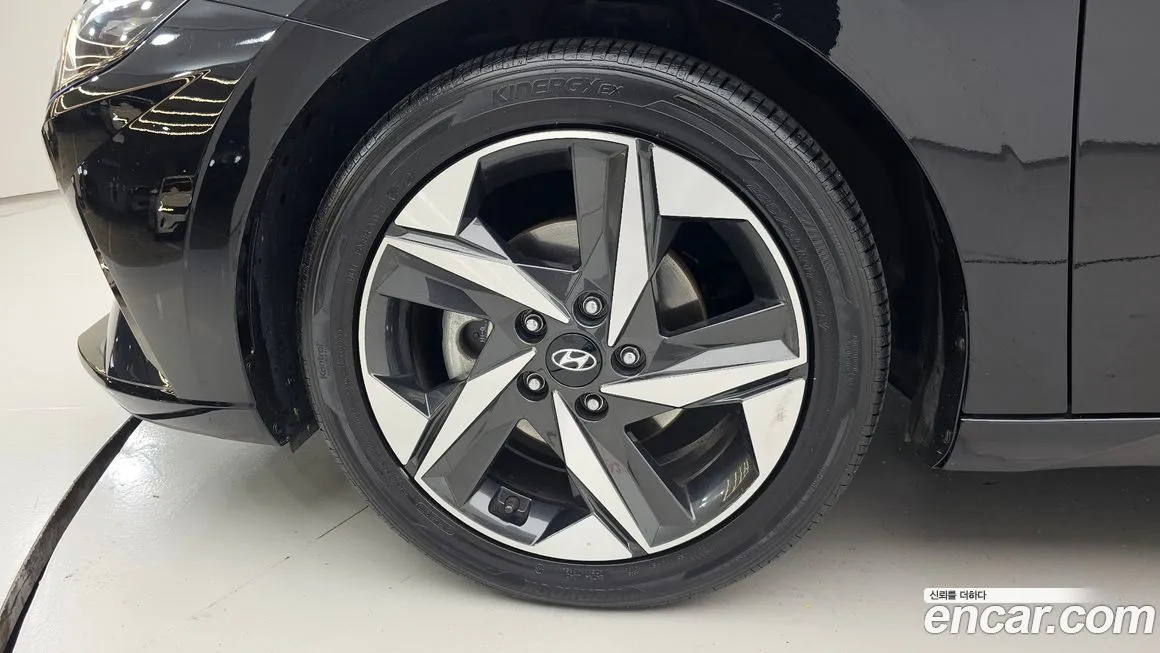 Hyundai AVANTE — фото 8
