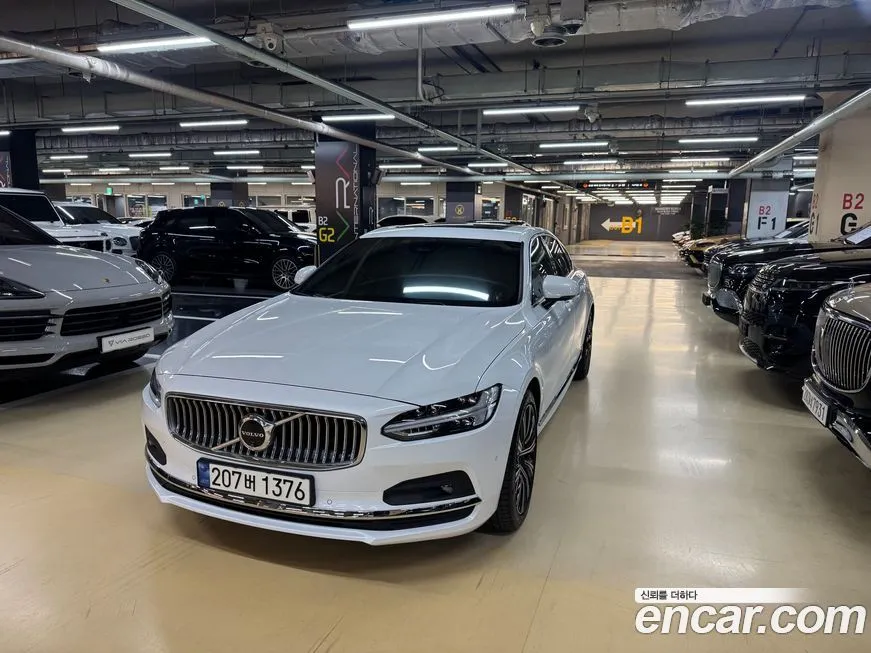 Volvo S90