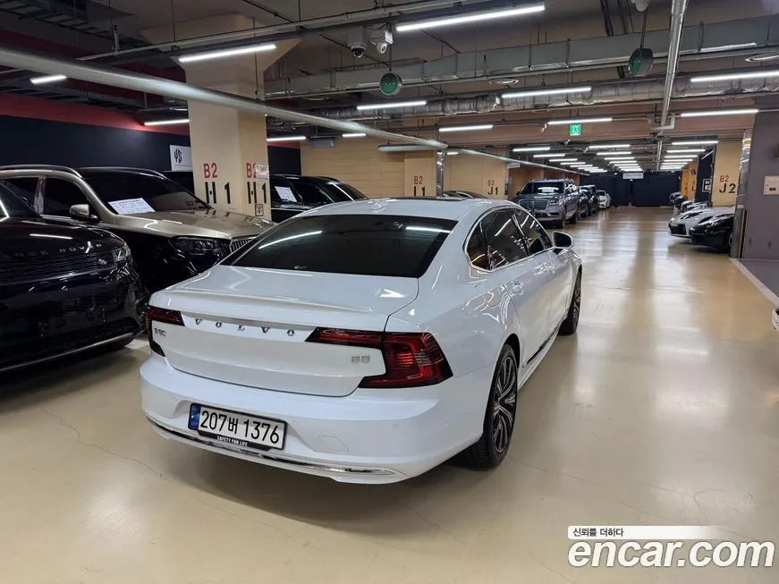 Volvo S90 2024 из KR, фото 10