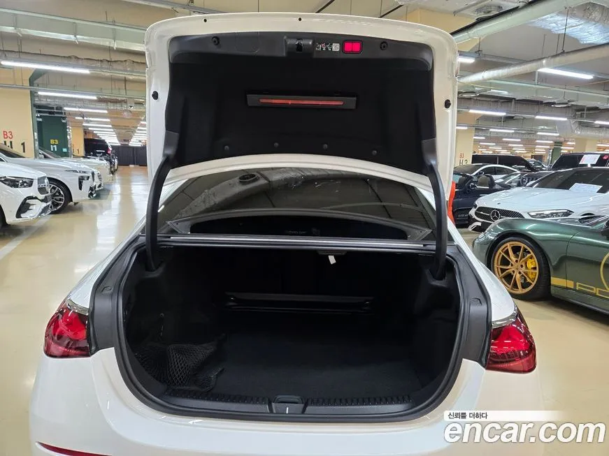 Mercedes-Benz E-Class 2025 из KR, фото 3