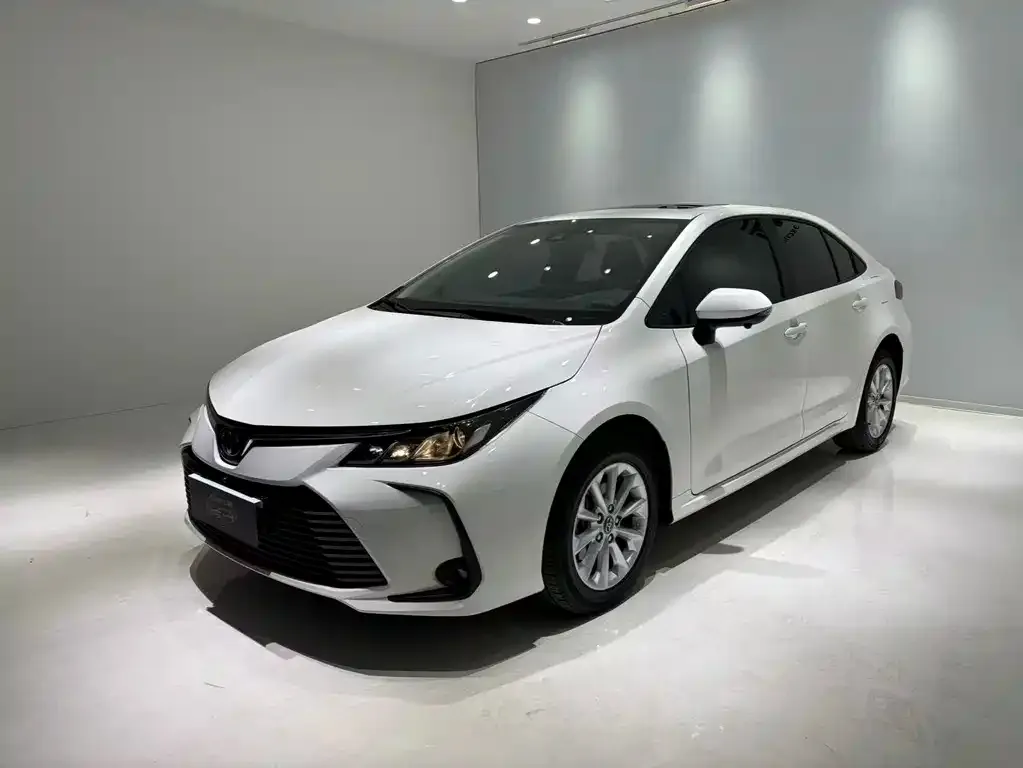 Toyota Corolla 2022 из CN, фото 1