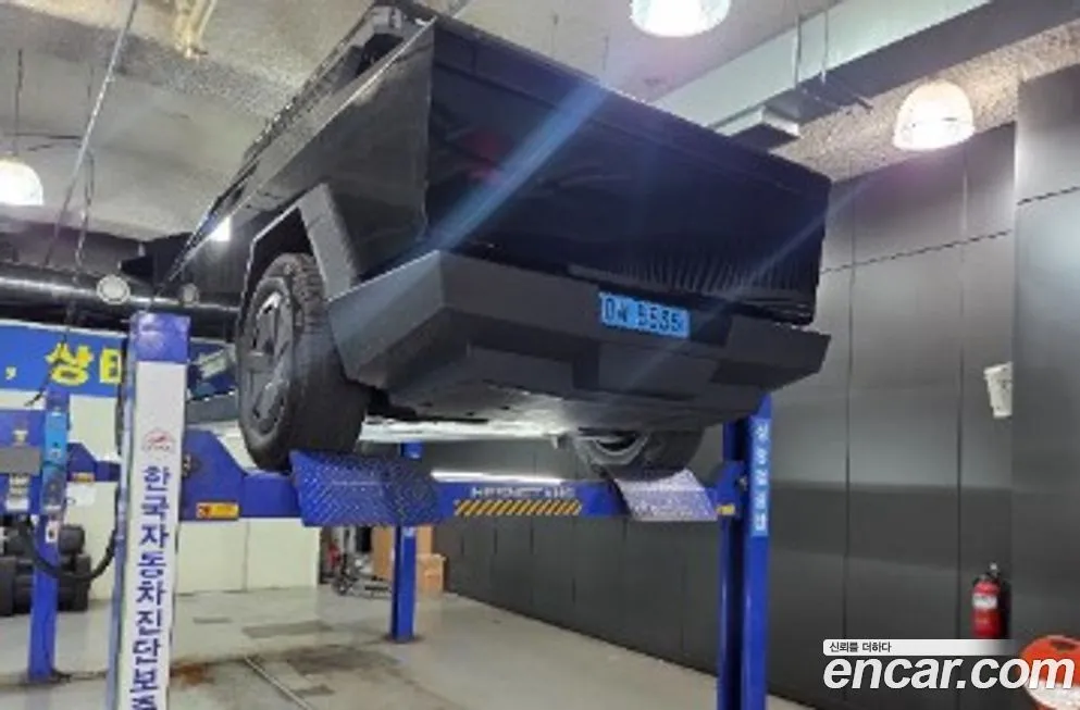 Tesla Cybertruck 2024 из KR, фото 3