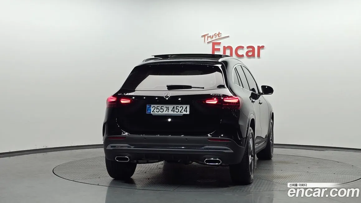 Mercedes-Benz GLA-Class — фото 2