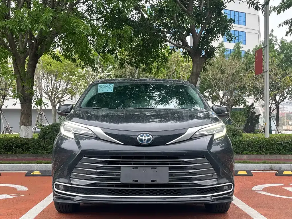 Toyota Sienna 2024 из CN, фото 8