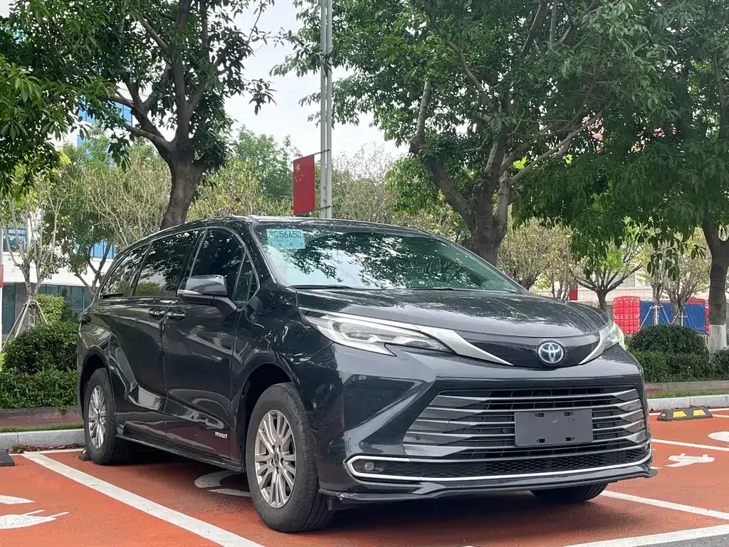 Toyota Sienna 2024 из CN, фото 7
