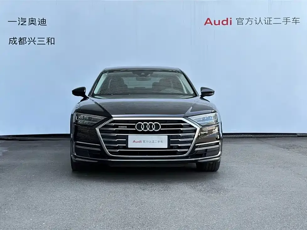 Audi A8 — фото 6