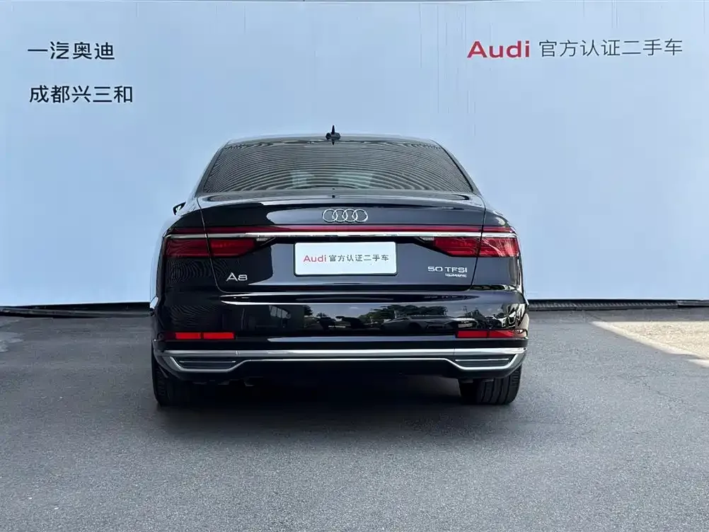 Audi A8 — фото 4