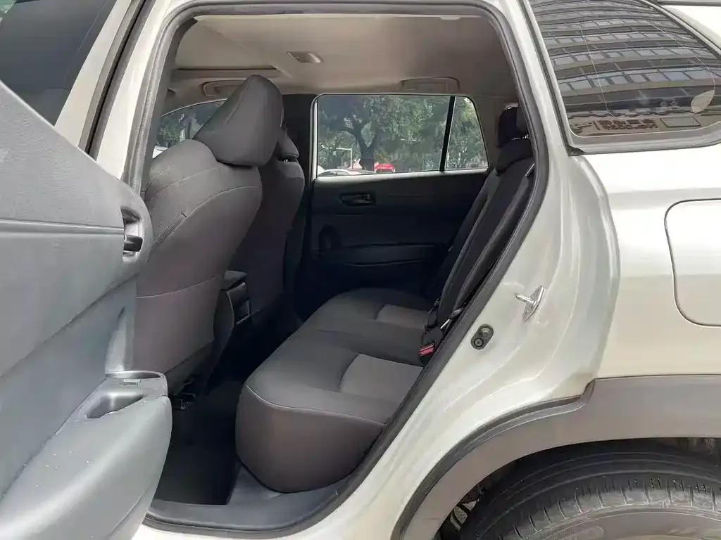 Toyota Frontlander 2022 из CN, фото 10