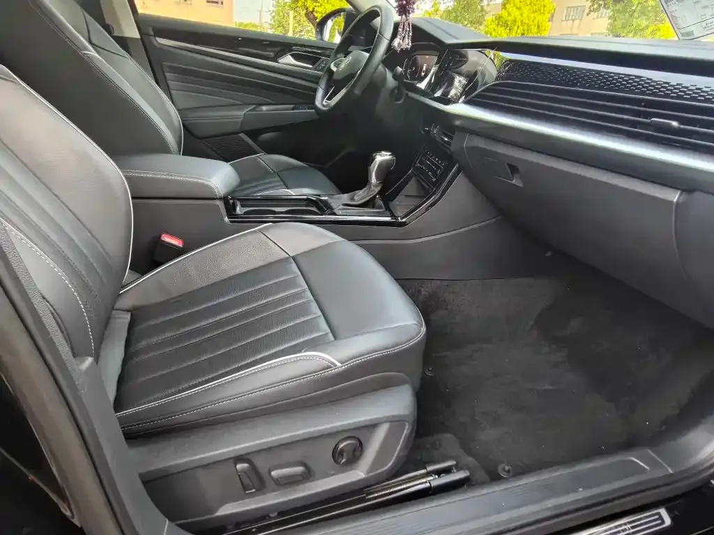 Volkswagen Passat — фото 5