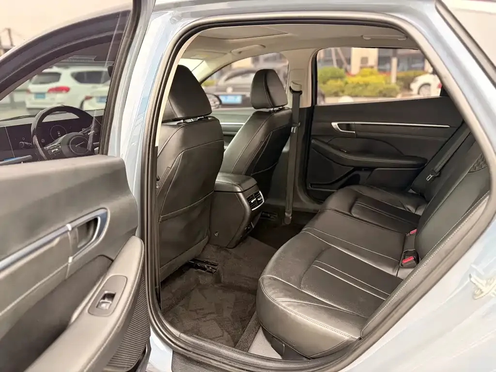 Hyundai Sonata 2024 из CN, фото 2