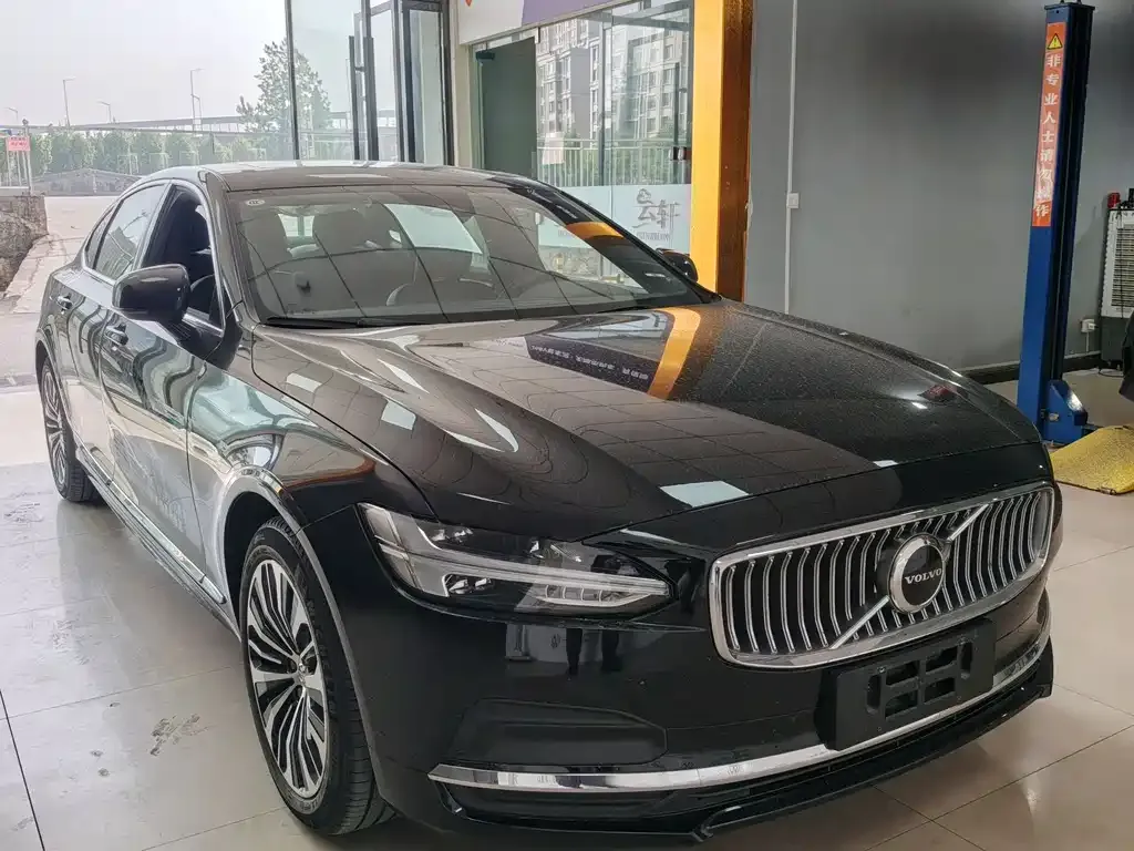 Volvo S90 2025 из CN, фото 3