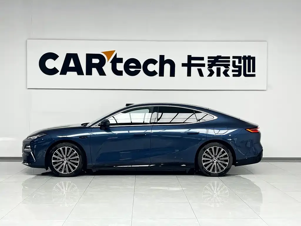 Geely Galaxy Xingyao 8 2025 из CN, фото 4