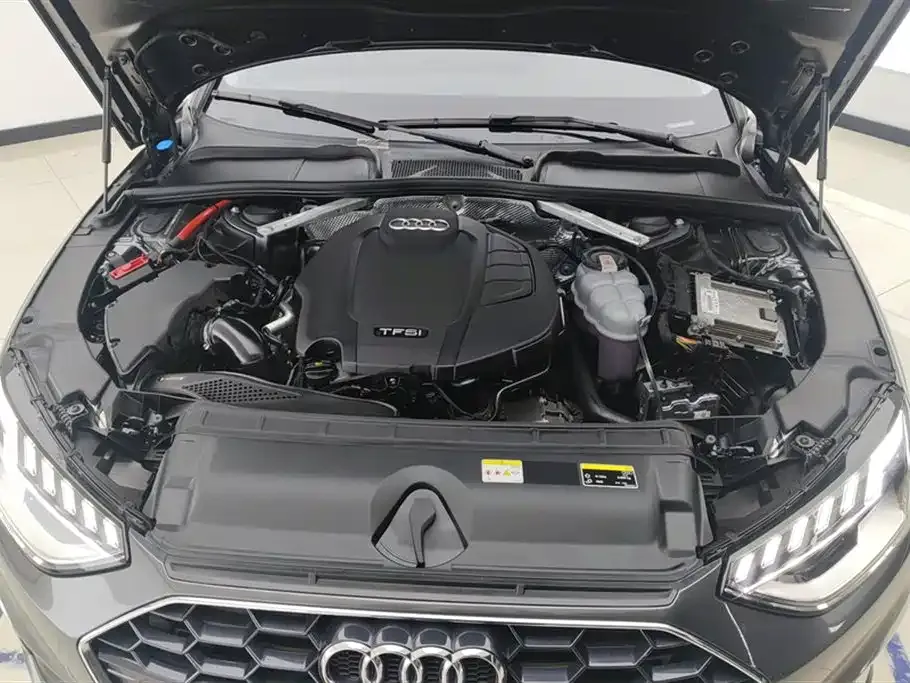 Audi A4L 2023 из CN, фото 6