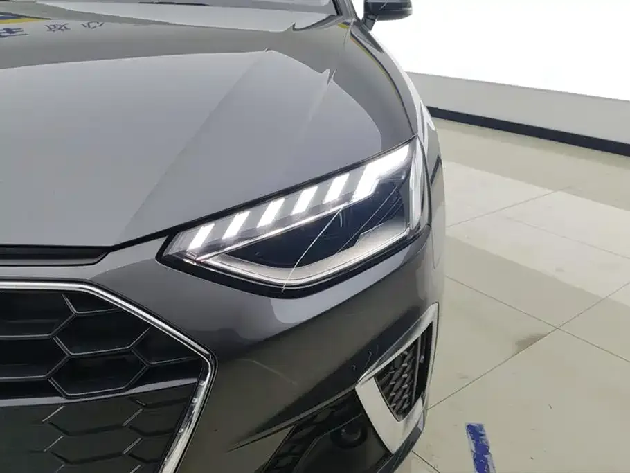 Audi A4L 2023 из CN, фото 5