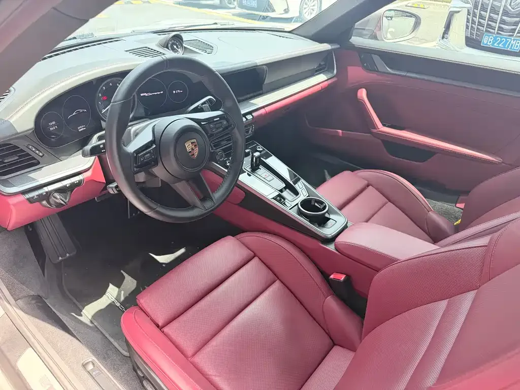 Porsche 911 2024 из CN, фото 4