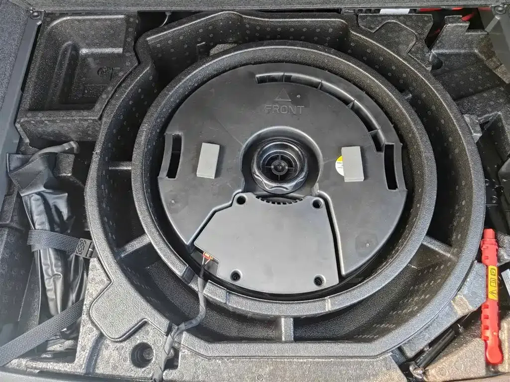 Audi Q5L 2025 из CN, фото 4