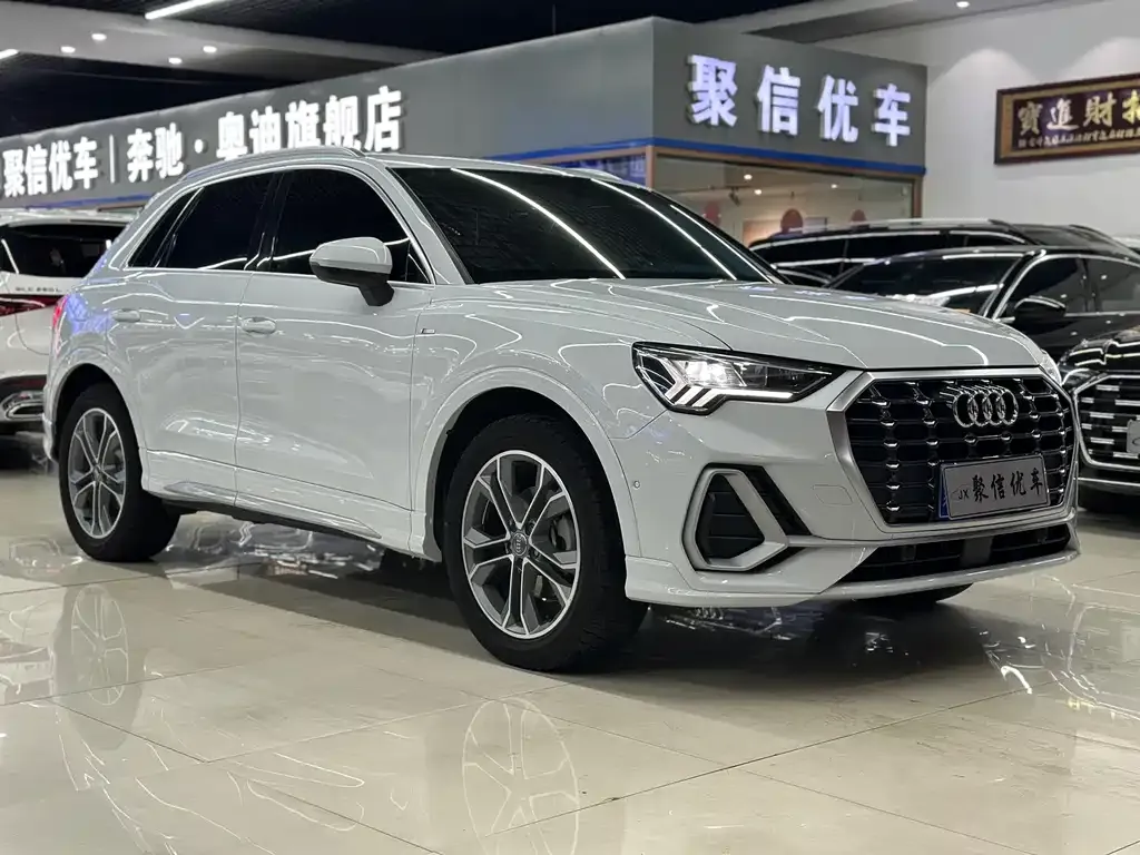 Audi Q3 2021 из CN, фото 4