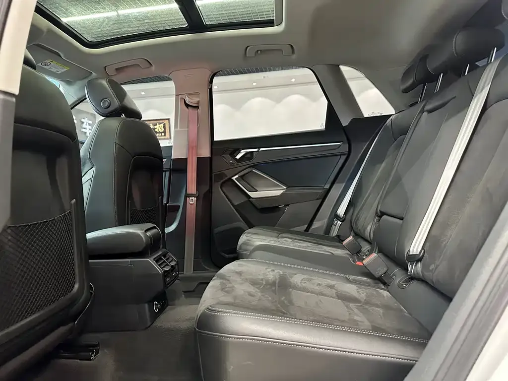 Audi Q3 2021 из CN, фото 9