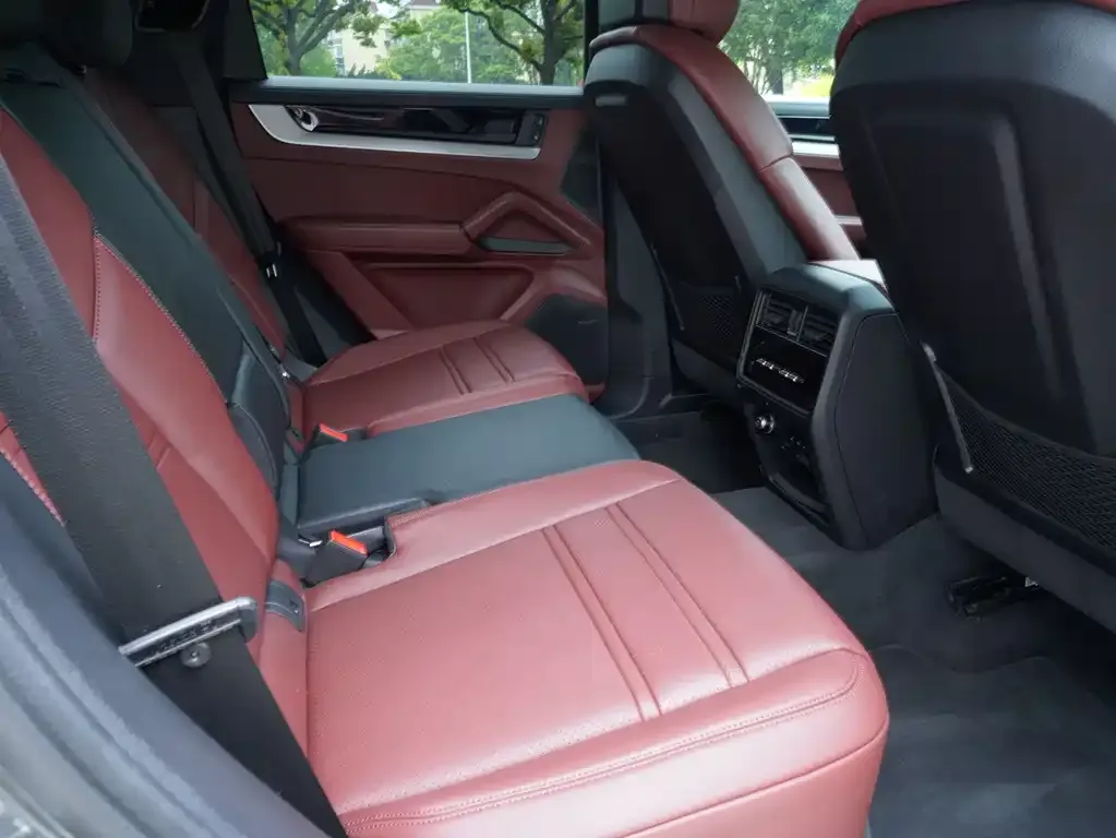 Porsche Cayenne 2025 из CN, фото 4