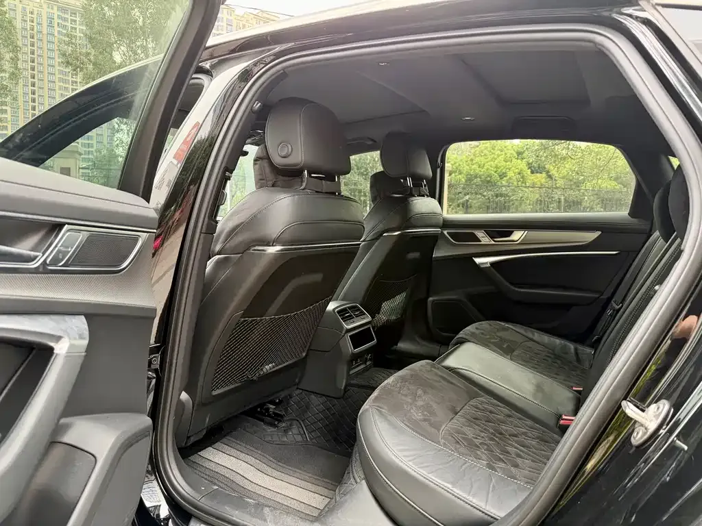 Audi A6L 2023 из CN, фото 8