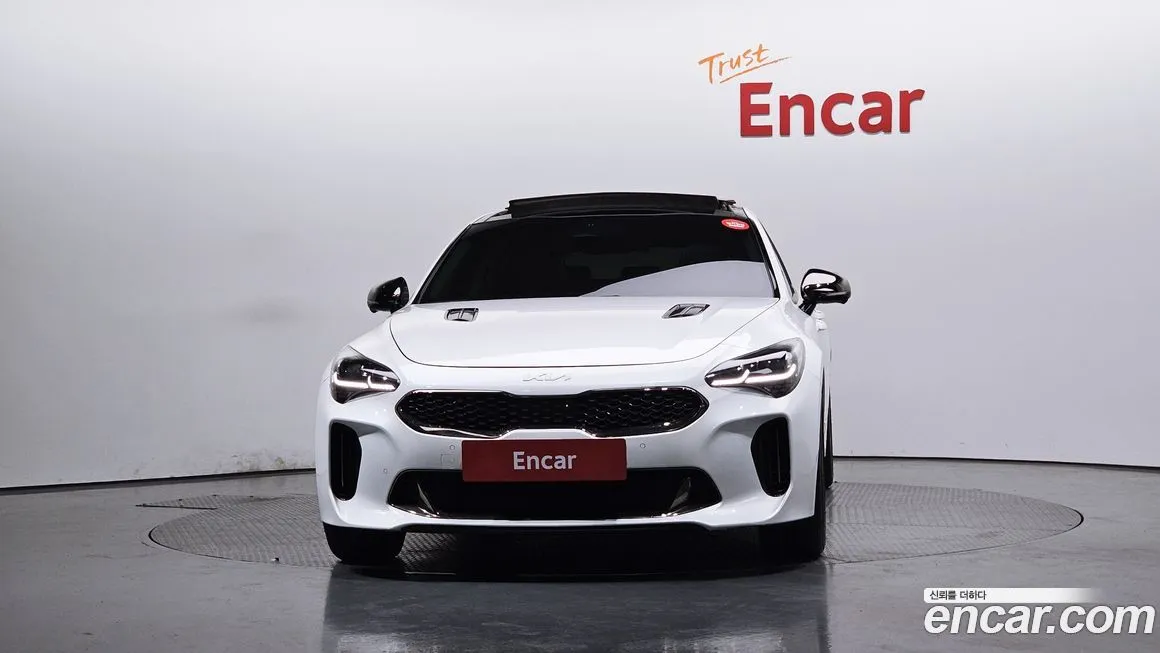 Kia Stinger 2023 из KR, фото 2