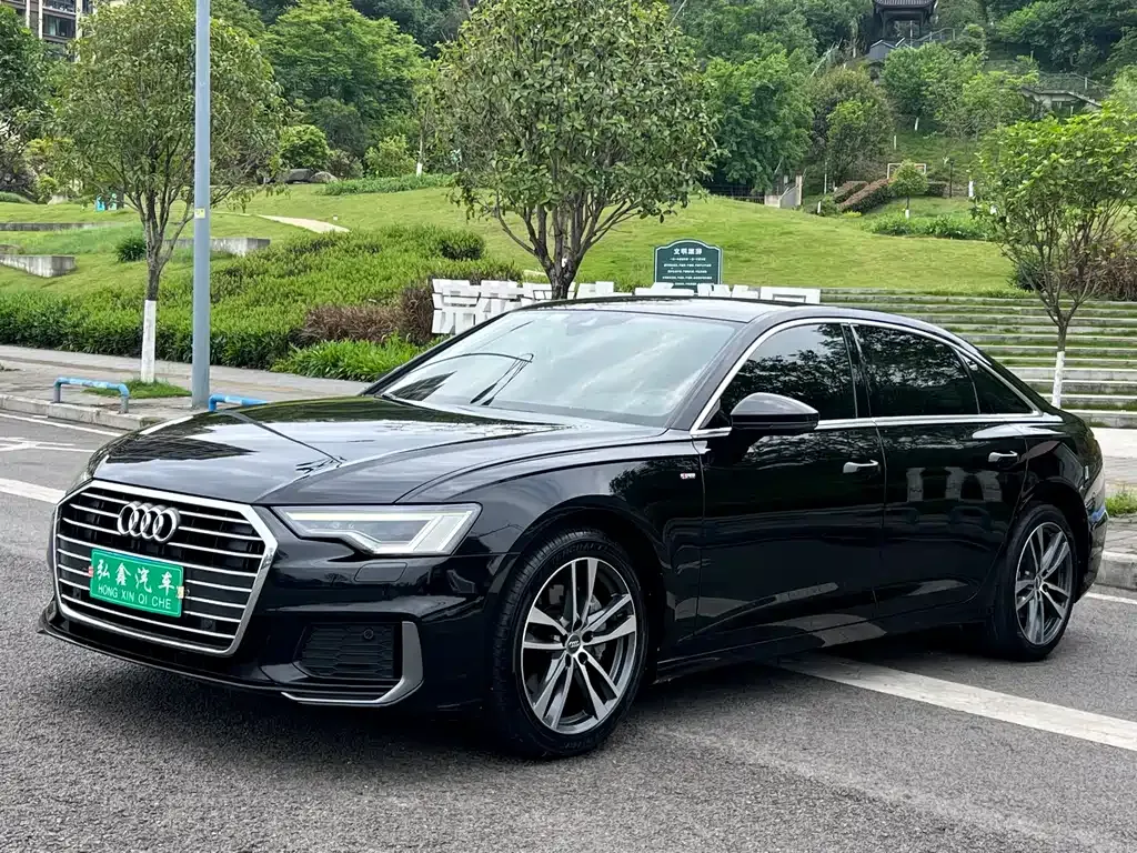 Audi A6L — фото 1