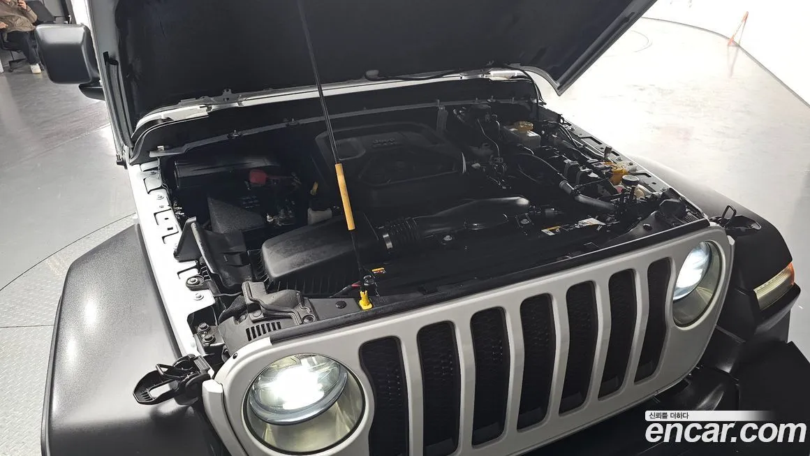 Jeep Wrangler — фото 9