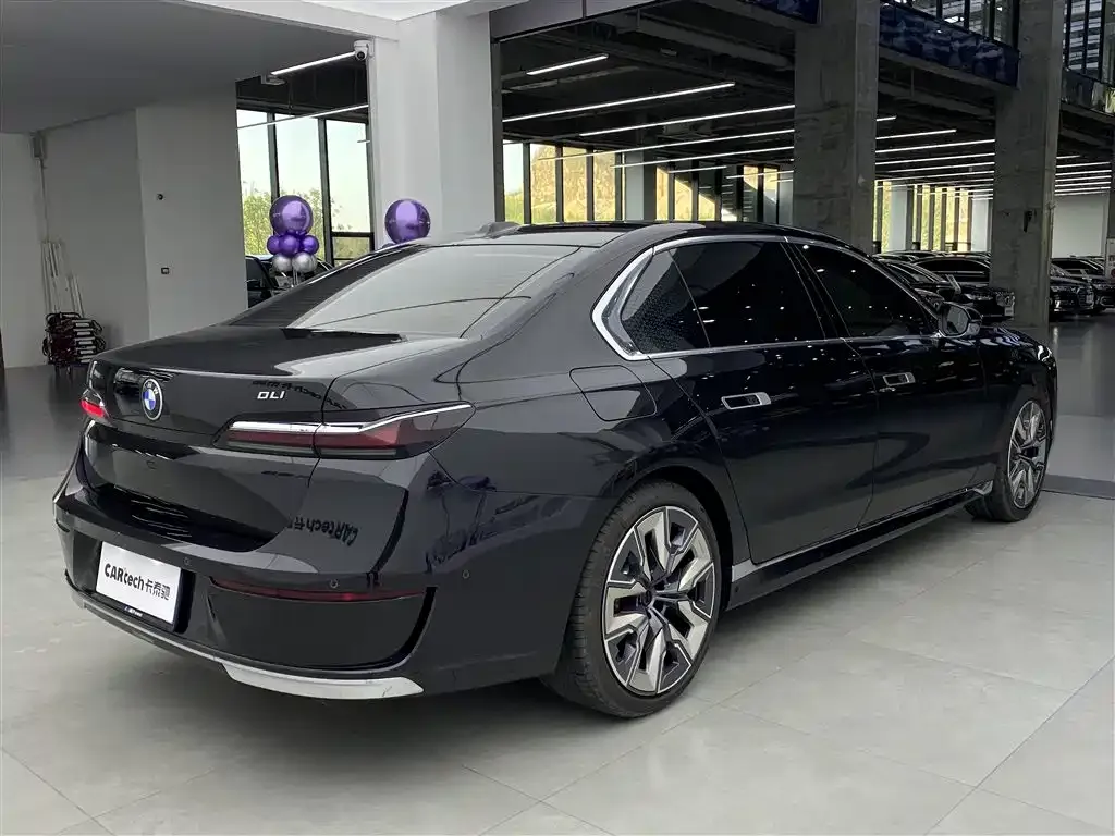 BMW 7 Series 2024 из CN, фото 7
