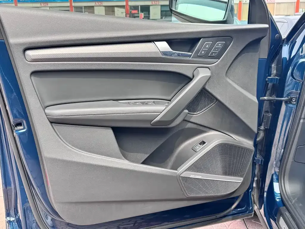 Audi Q5L 2023 из CN, фото 7