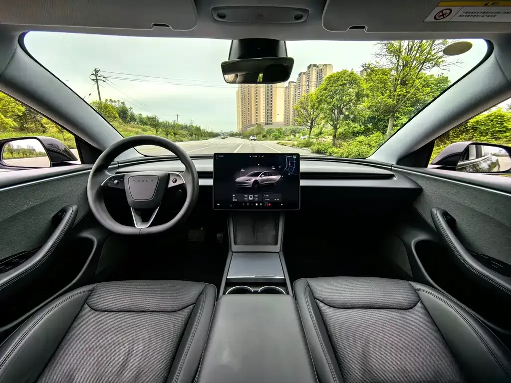 Tesla Model 3 2023 из CN, фото 3
