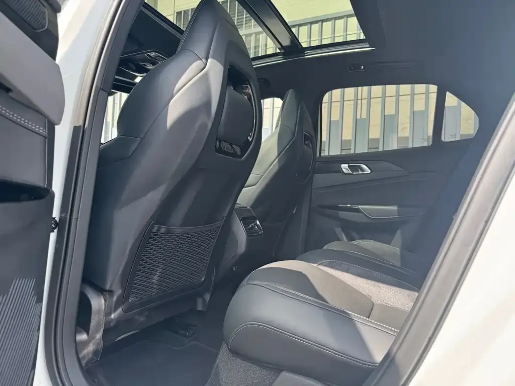 Lynk & Co 02 Hatchback 2023 из CN, фото 3