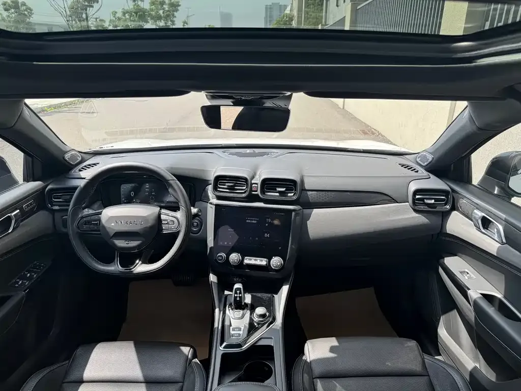Lynk & Co 02 Hatchback 2023 из CN, фото 8