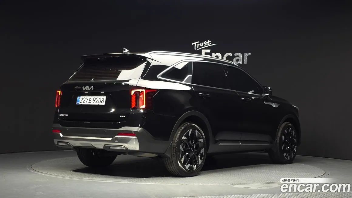 Kia Sorento — фото 3